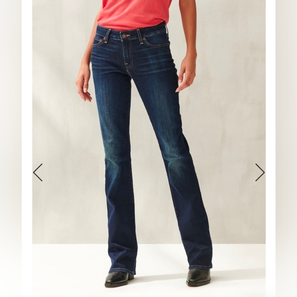 Lucky Brand Jeans. BootCut. Lola Boot. Low-Rise. Mid-Rise. 8/29. Euc - Picture 1 of 14